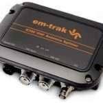 Repartidor de señal VHF em-trak S300 12-24V.