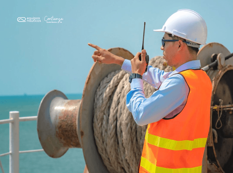 ¿Por qué siguen siendo esenciales las radios VHF y UHF?